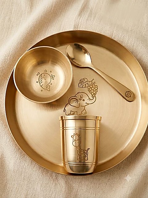 Hand-finished Tuoom bronze kids thali set with whale and giraffe engravings